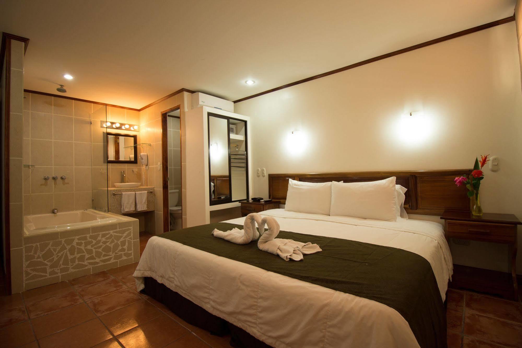 Copacabana Hotel And Suites (Adults Only) Jacó Extérieur photo
